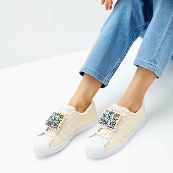 adidas gazelle silver green womens Adidas Men's Superstar Shoes main image 1